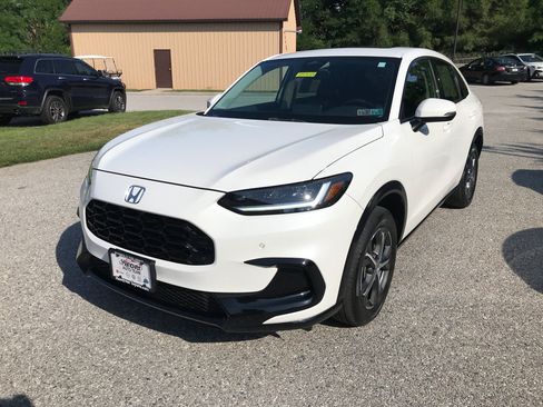 Used 2023 Honda HR-V EX-L image 4