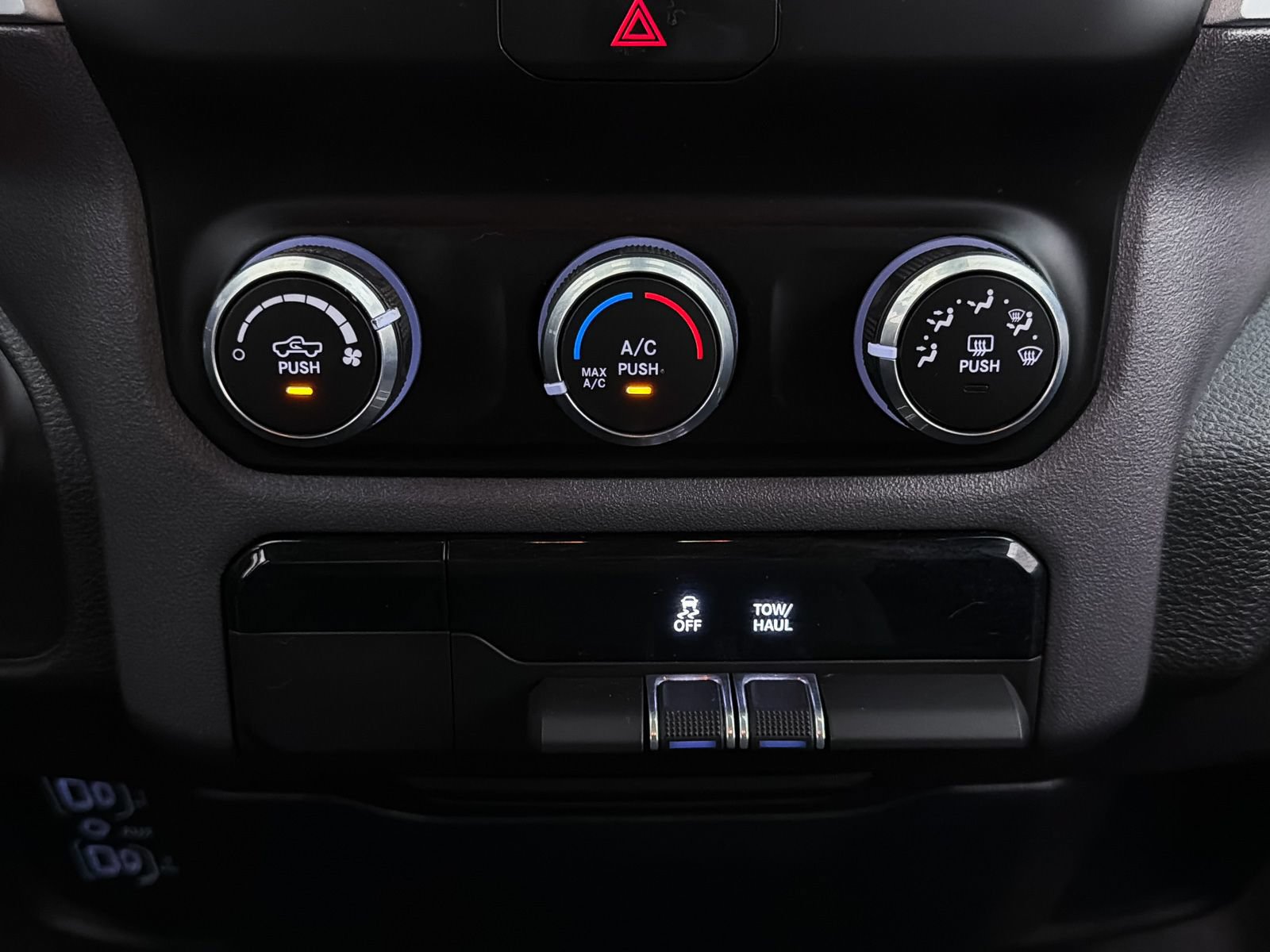 Used 2023 RAM 1500 Big Horn AWD/4WD image 25