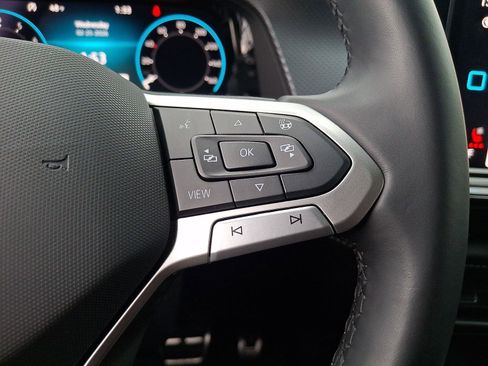 Used 2024 Volkswagen Atlas Cross Sport SEL R-Line image 21