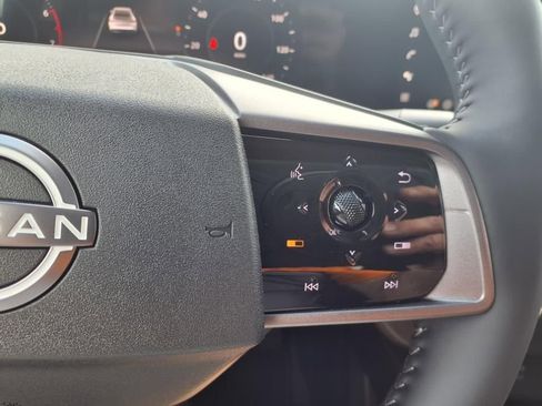 New 2025 Nissan Murano SL image 16