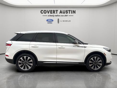 Used 2022 Lincoln Corsair Reserve w/ Equipment Group 201A AWD/4WD image 6