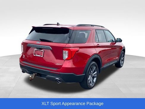 Used 2023 Ford Explorer XLT w/ Equipment Group 202A AWD/4WD image 3