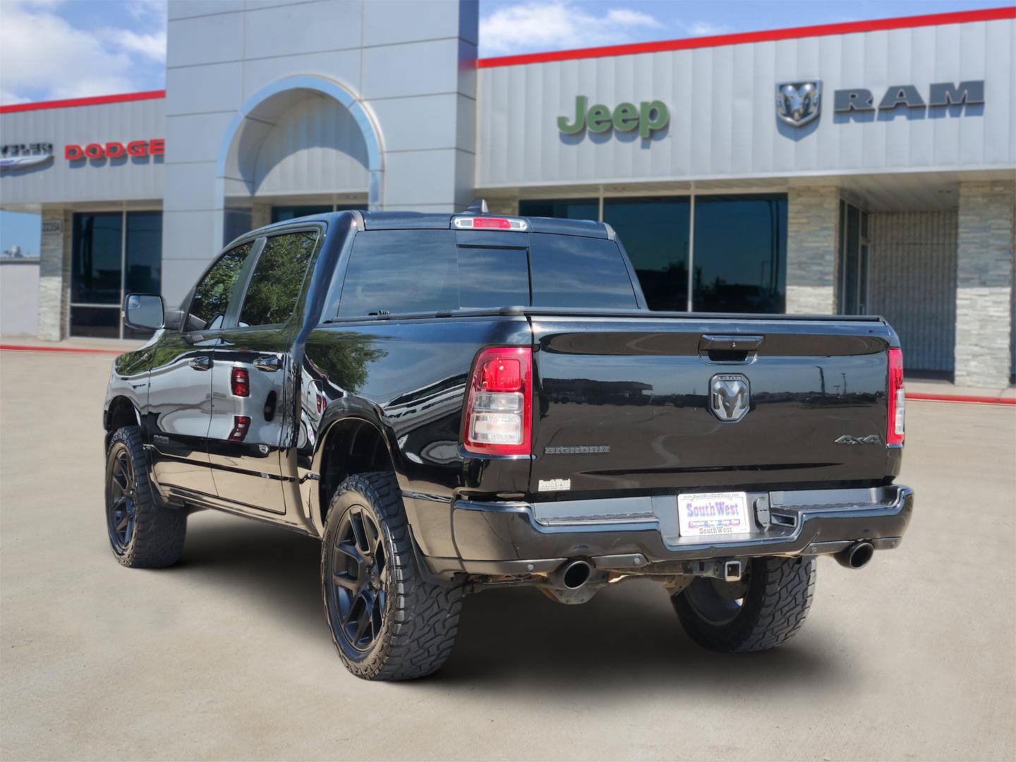 Used 2021 RAM 1500 Big Horn AWD/4WD image 4