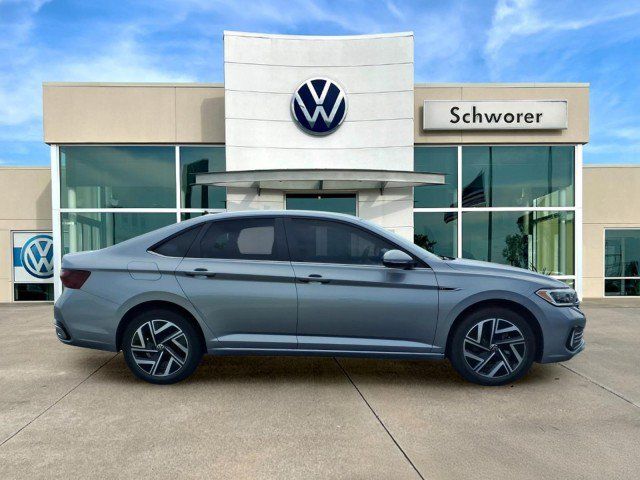 Certified 2023 Volkswagen Jetta SEL FWD image 5