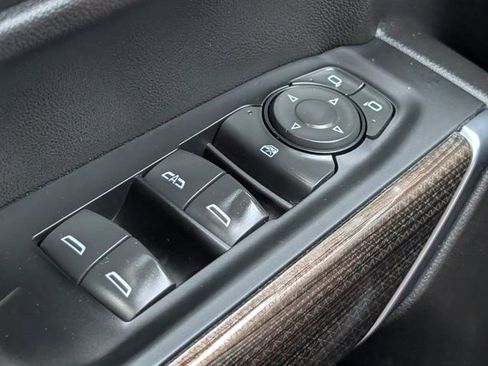 Used 2022 Chevrolet Silverado 1500 LT Trail Boss w/ Bed Protection Package AWD/4WD image 21