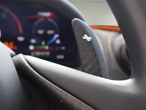 Used 2022 McLaren 720S Spider image 18