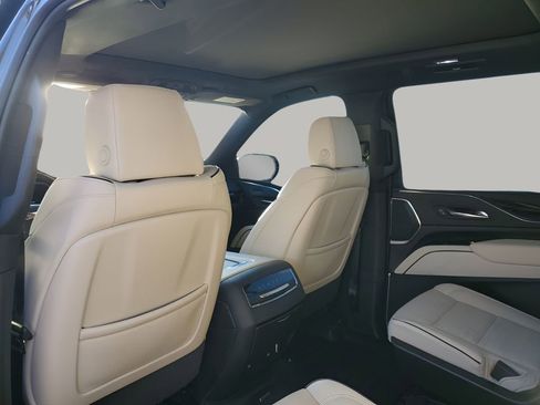 Certified 2023 Cadillac Escalade ESV Sport w/ Touring Package image 17