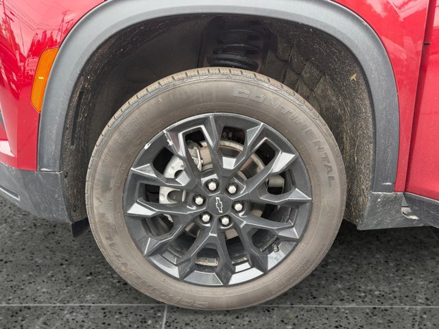 Used 2025 Chevrolet Traverse LT w/ Midnight/Sport Edition AWD/4WD image 12