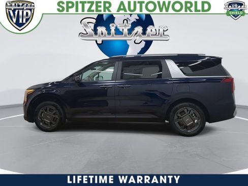 New 2026 Kia Carnival EX FWD image 3