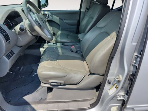 Used 2019 Nissan Frontier SL RWD image 10