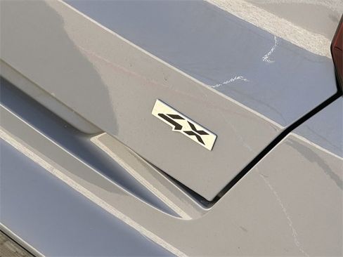 Used 2023 Kia Sorento SX image 9