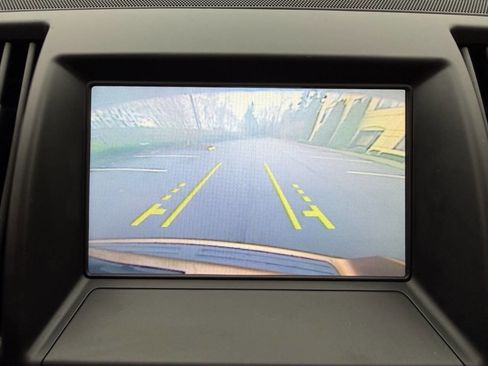 Used 2014 Land Rover LR2 HSE image 21