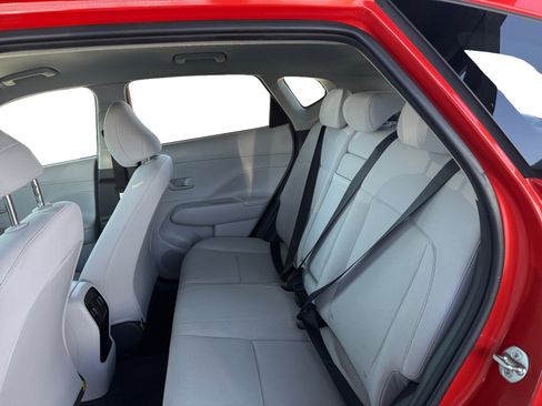 Used 2025 Hyundai Kona SEL image 11