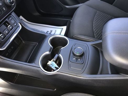 Used 2020 GMC Terrain SLE image 20