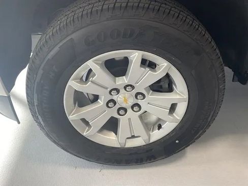 Used 2022 Chevrolet Colorado LT w/ LT Convenience Package image 36