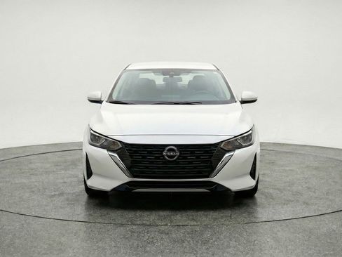 Used 2025 Nissan Sentra S FWD image 2