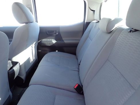 Used 2018 Toyota Tacoma SR image 11