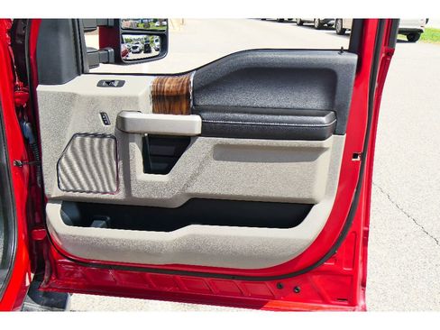 Used 2020 Ford F150 Lariat w/ Equipment Group 502A Luxury image 16