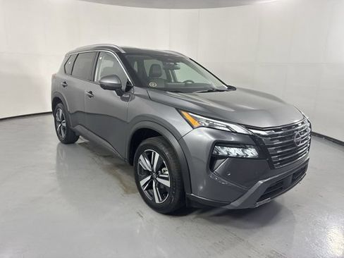 Used 2026 Nissan Rogue SL AWD/4WD image 3
