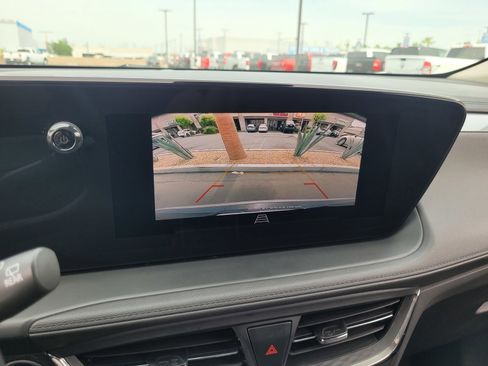 Used 2025 Buick Encore GX Preferred image 17