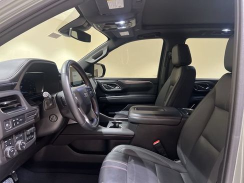 Used 2024 Chevrolet Tahoe RST w/ Luxury Package AWD/4WD image 19