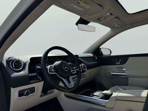 Used 2023 Mercedes-Benz GLA 250 w/ Premium Package image 21
