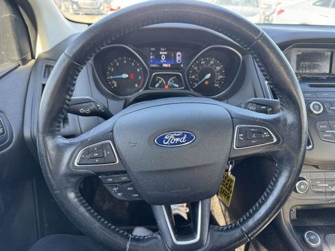 Used 2015 Ford Focus SE w/ Equipment Group 201A image 9