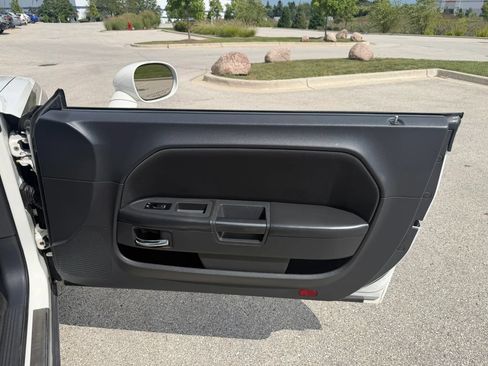 Used 2009 Dodge Challenger R/T RWD image 19