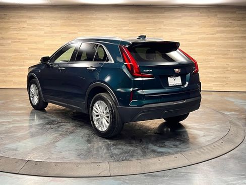 Used 2024 Cadillac XT4 Luxury w/ Cold Weather Package FWD image 22