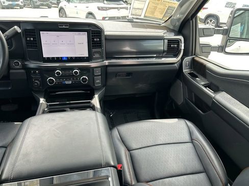 Used 2026 Ford F250 Lariat AWD/4WD image 11