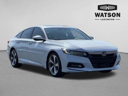 Used 2018 Honda Accord Touring image 1