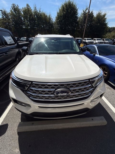 Used 2021 Ford Explorer Limited w/ Equipment Group 301A AWD/4WD image 17