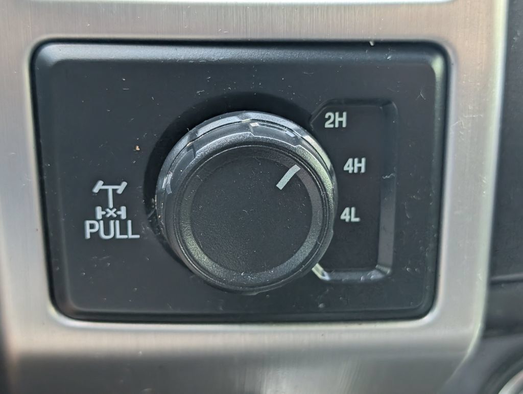 Used 2018 Ford F250 Platinum w/ Platinum Ultimate Package AWD/4WD image 18