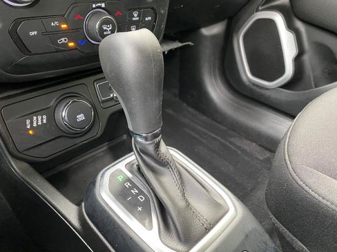 Used 2021 Jeep Renegade Latitude image 67