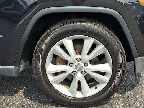 Used 2011 Jeep Grand Cherokee 70th Anniversary AWD/4WD image 8