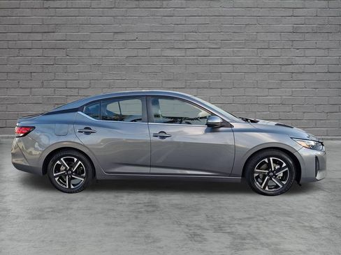Used 2024 Nissan Sentra SV FWD image 13