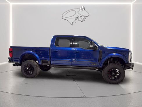 New 2026 Ford F250 Lariat w/ Black Appearance Package AWD/4WD image 6