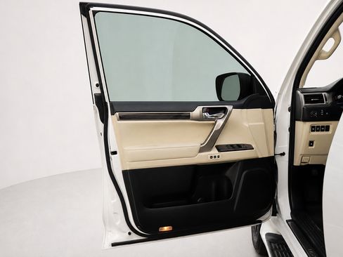Used 2020 Lexus GX 460 Premium w/ Premium Package AWD/4WD image 26