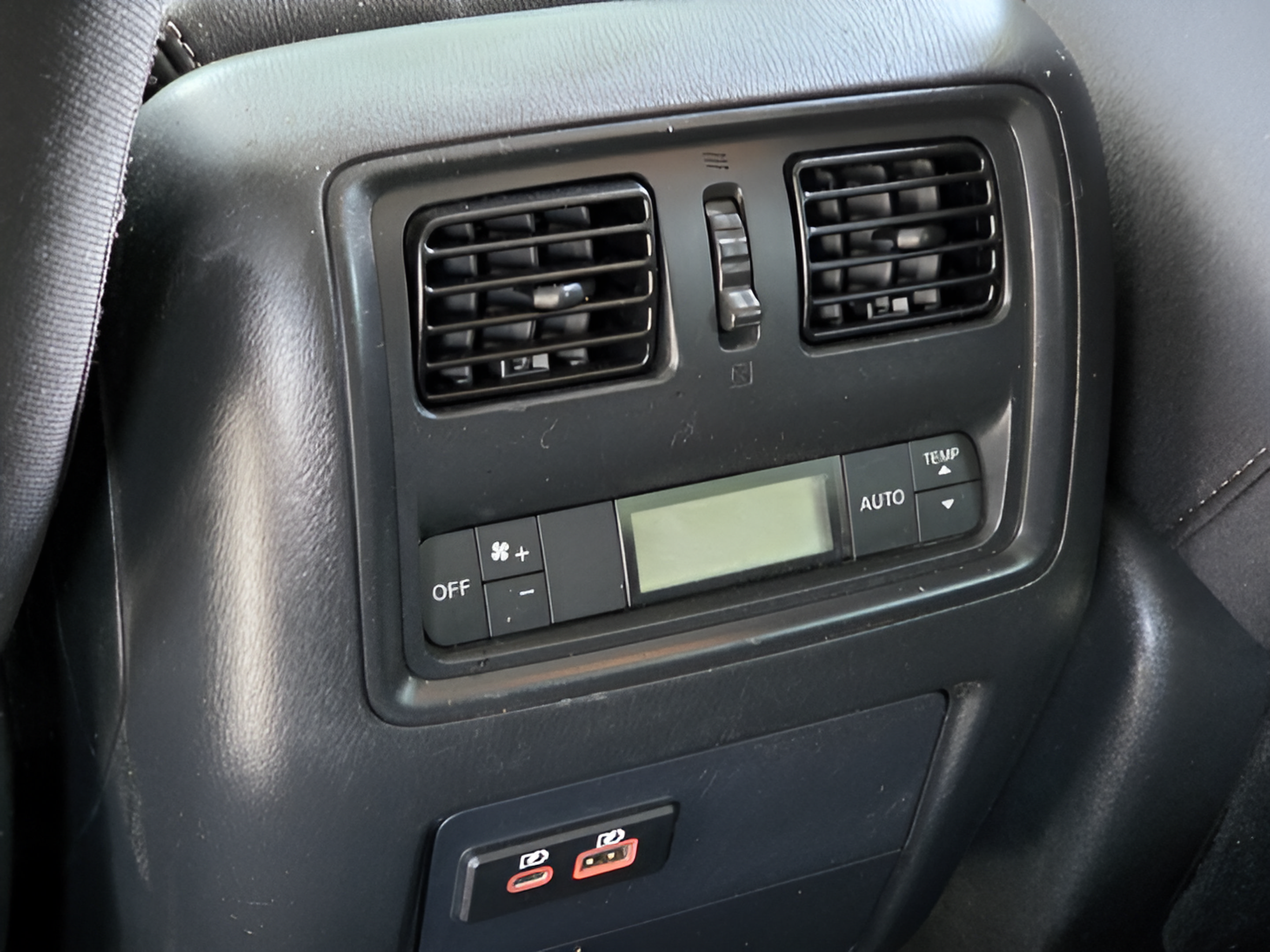 Used 2020 Nissan Pathfinder SV AWD/4WD image 11