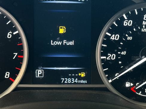 Used 2016 Nissan Sentra SR FWD image 25