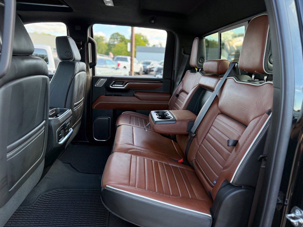 Used 2024 GMC Sierra 2500 Denali Ultimate AWD/4WD image 17
