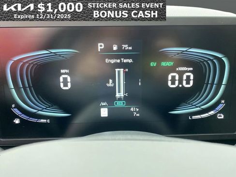 New 2025 Kia Niro LX image 16