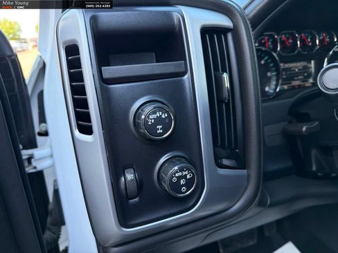 Used 2017 GMC Sierra 1500 SLT w/ SLT Preferred Package AWD/4WD image 13