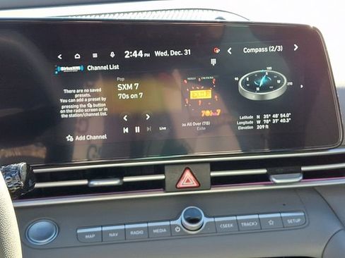 Used 2024 Hyundai Elantra SEL image 20