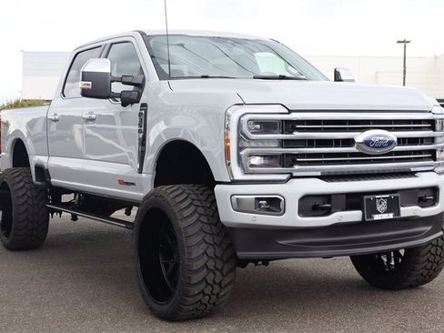 Used 2025 Ford F350 Platinum w/ Platinum Plus Package AWD/4WD image 8