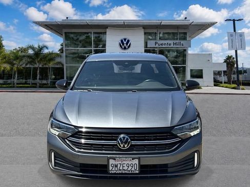 Used 2024 Volkswagen Jetta Sport FWD image 2