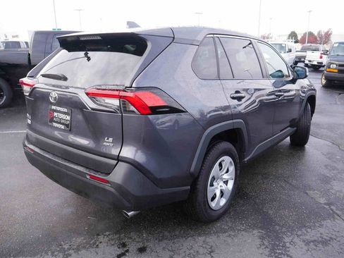 Used 2022 Toyota RAV4 LE image 20