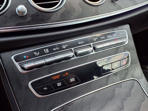 Used 2021 Mercedes-Benz E 350 Sedan image 31