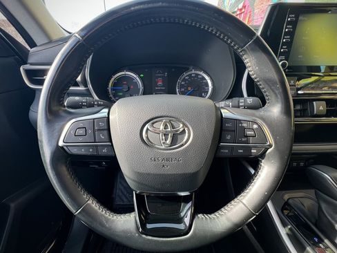 Used 2021 Toyota Highlander LE image 52