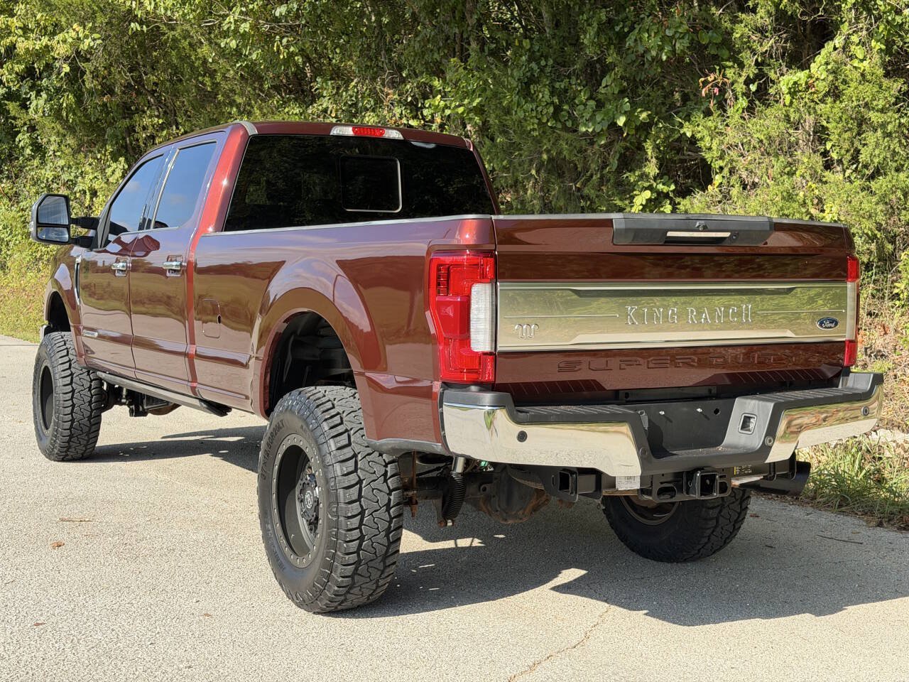 Used 2017 Ford F350 4x4 Crew Cab Super Duty image 3